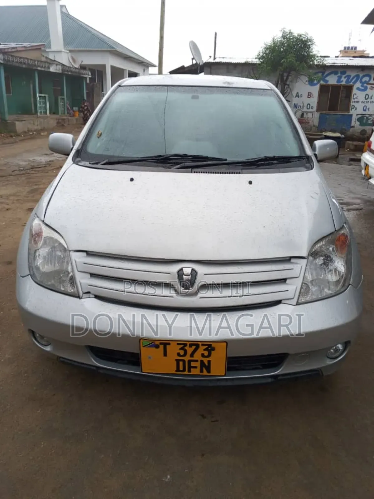 Toyota IST 2003 Silver