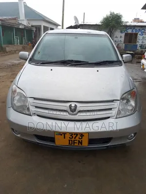 Toyota IST 2003 Silver