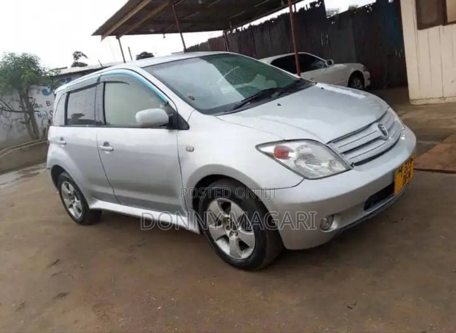 Toyota IST 2003 Silver