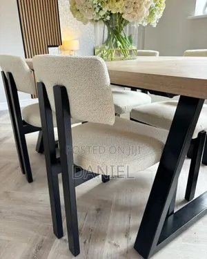 Dining Table Ya Watu Wa Nne