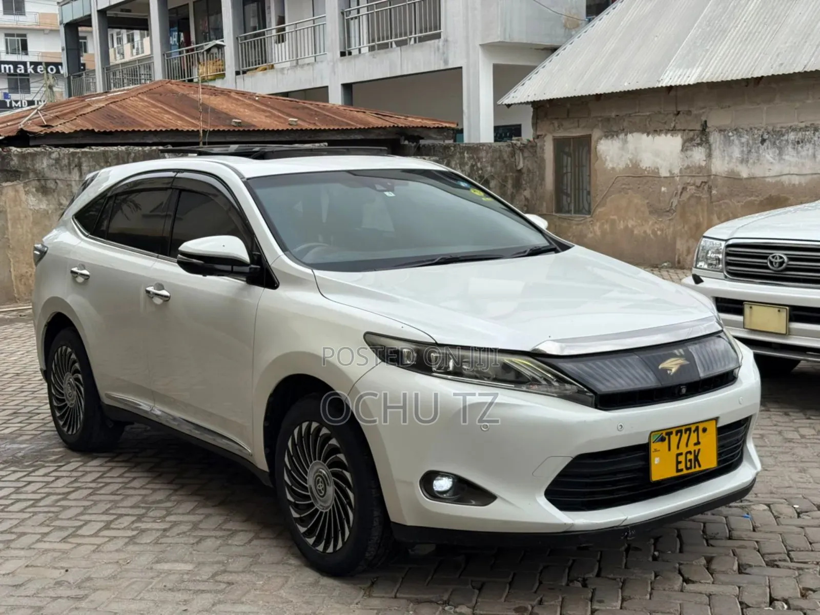 Toyota Harrier 2.0 2015 White