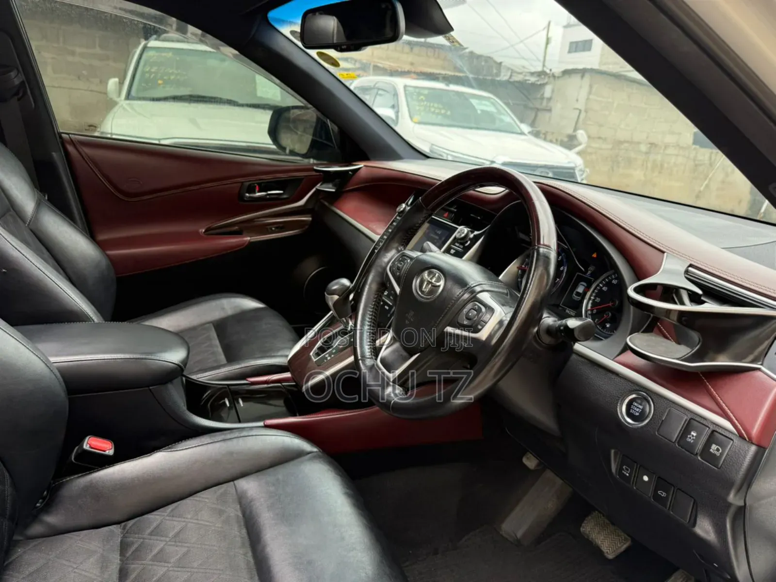 Toyota Harrier 2.0 2015 White