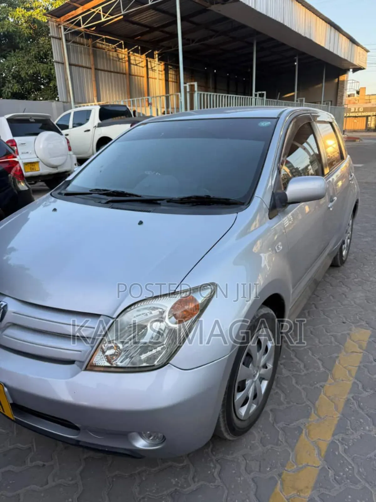 Toyota IST 2004 Silver
