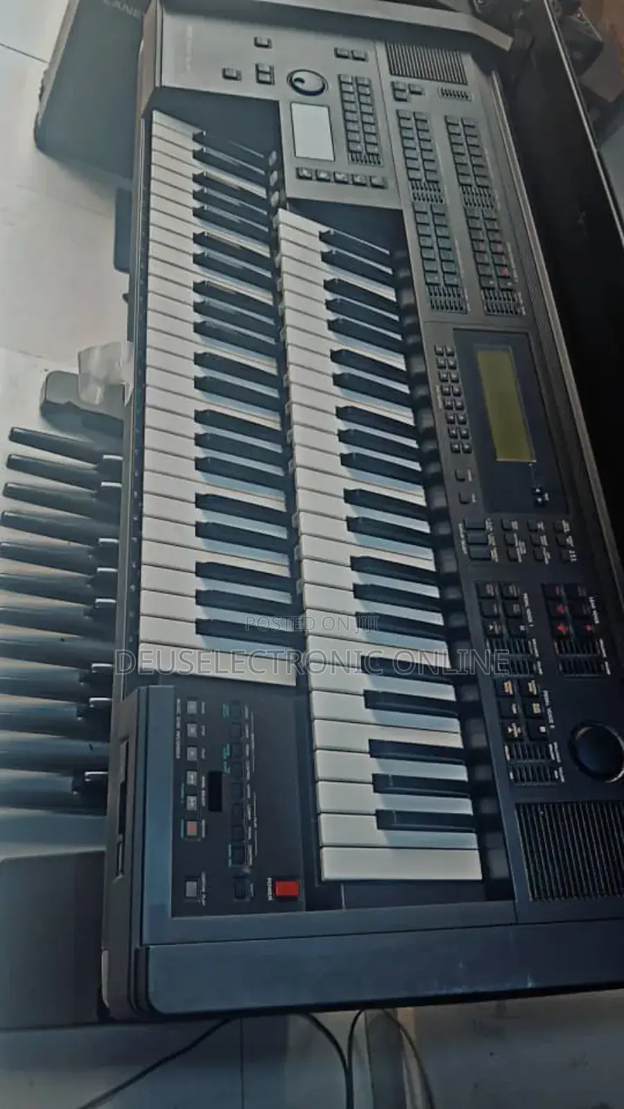 Electone Keyboard (Yamaha) 87
Used