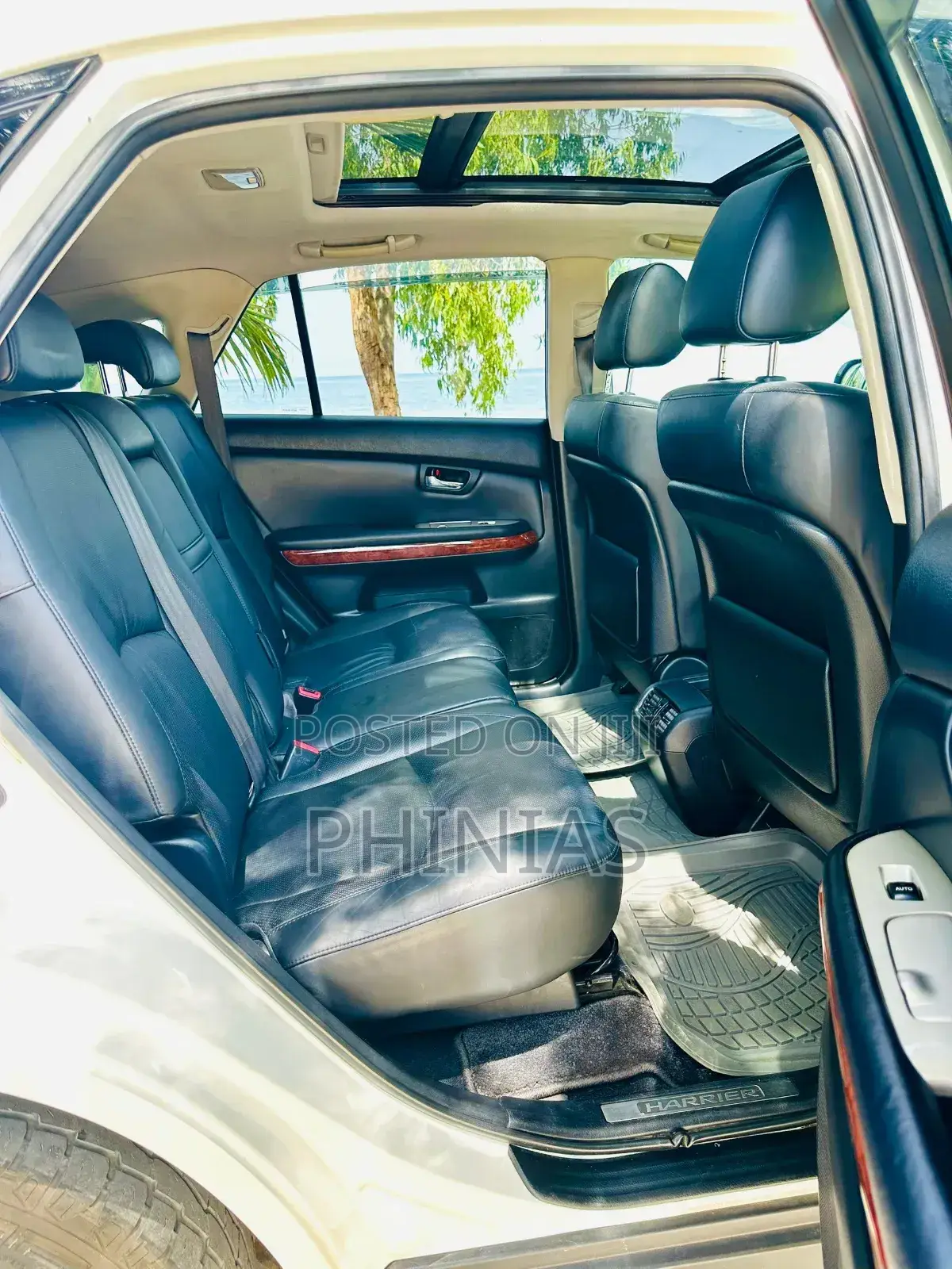 Toyota Harrier 2006 White