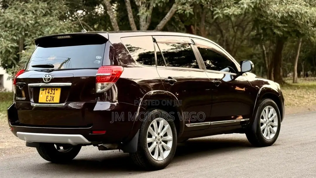Toyota Vanguard 2012 Burgundy