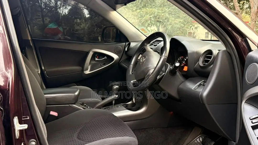 Toyota Vanguard 2012 Burgundy