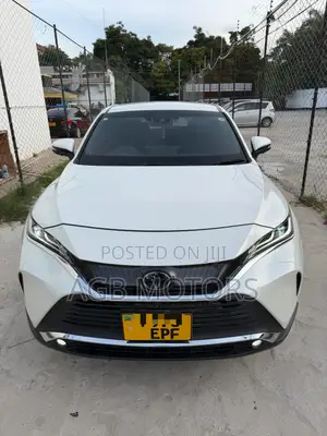 Toyota Harrier 2021 White