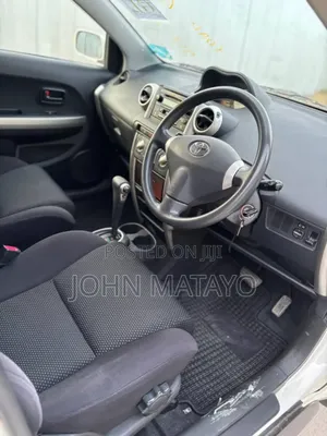 Toyota IST 2003 White