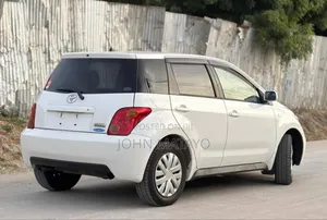 Toyota IST 2003 White