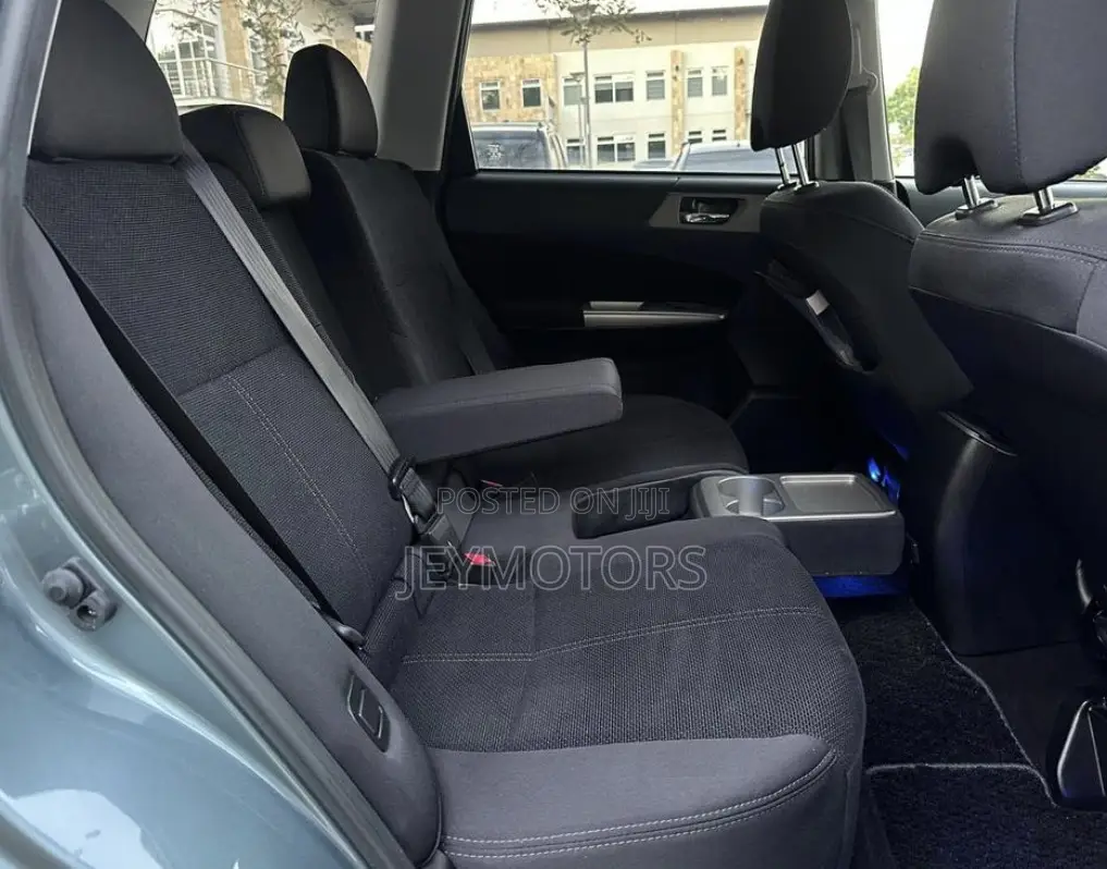 Subaru Forester 2010 Gray