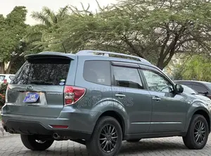 Subaru Forester 2010 Gray