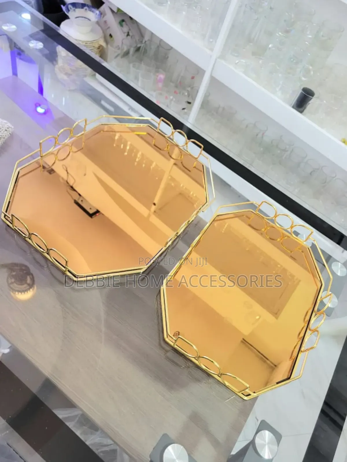 Set of Two Gold Geometric Mirrored Serving Trays