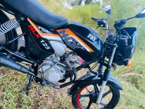 TVS HLX 125 2025 Black