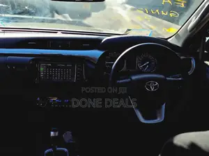 Toyota Hilux 2021 Gray