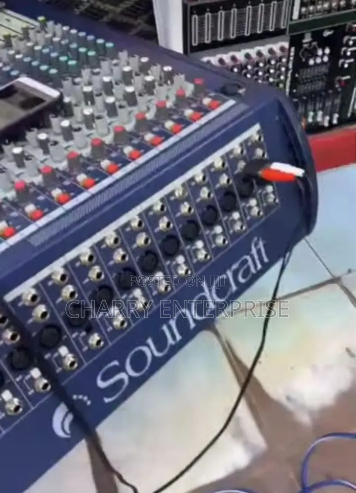 Gb8 Soundcraft Profesional Powerful Music Mixer 48ch Njia 48 With Case