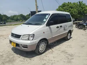Toyota Noah 2003 Pearl