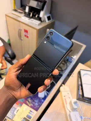 Samsung Galaxy Z Flip 3 128 GB Black