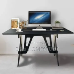 Sleek Modern Office Study Desk – Large Worksurface (Ym-138)