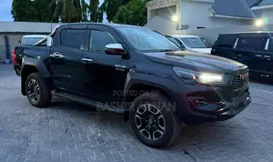 Toyota Hilux 2023 Black
