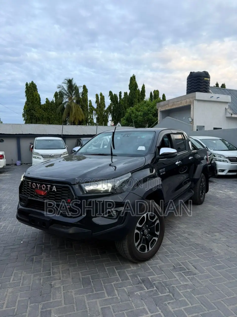 Toyota Hilux 2023 Black