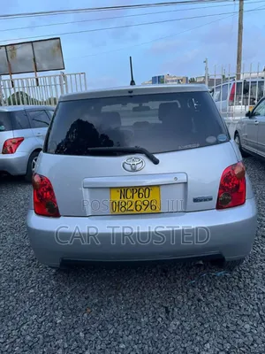 Toyota IST 2005 Silver