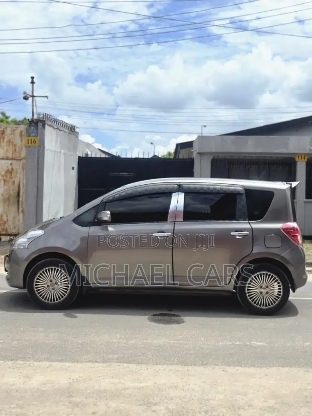 Toyota Ractis 2009 Gray
