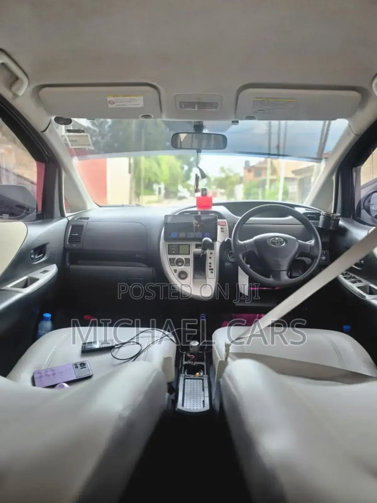 Toyota Ractis 2009 Gray