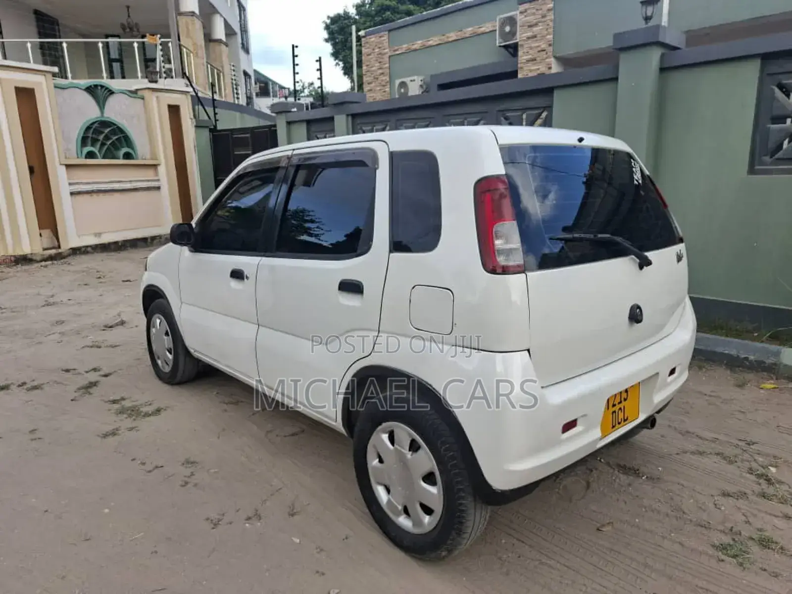 Suzuki Kei 2004 White