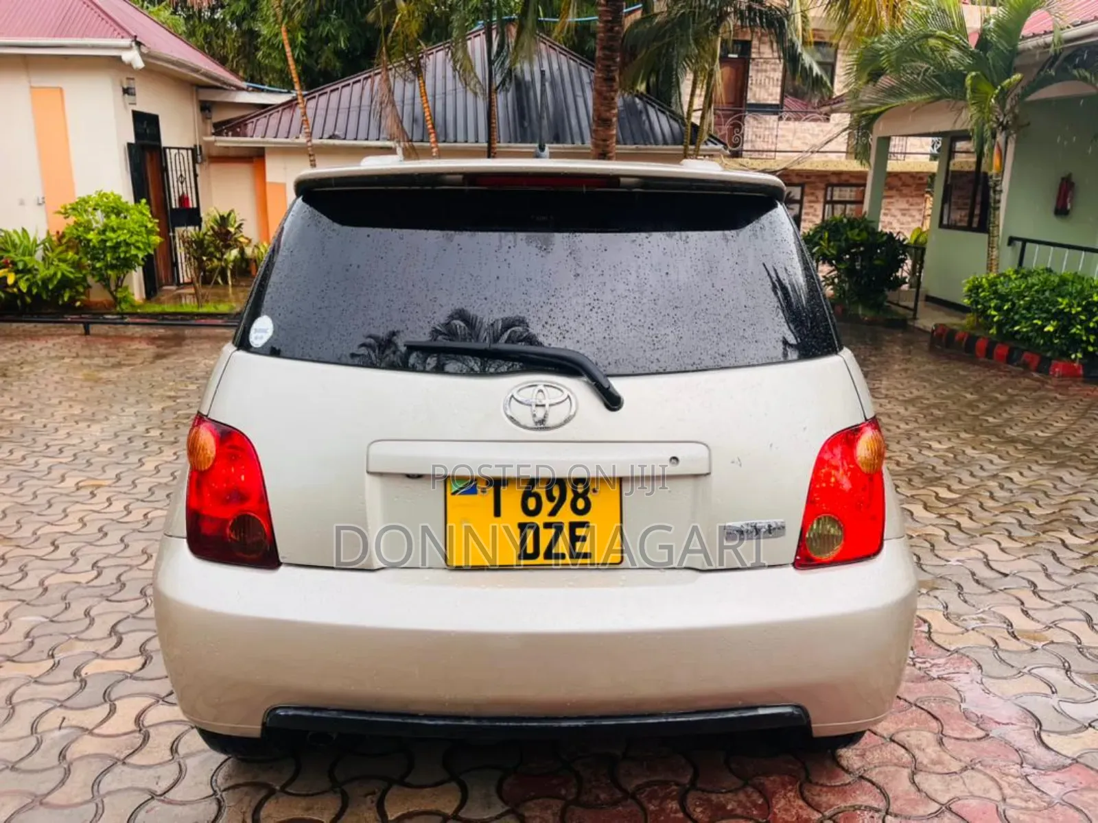 Toyota IST 2003 Silver