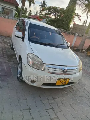 Toyota Raum 2006 White