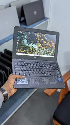 Laptop Dell Latitude 11 3180 4GB Intel SSD 128GB