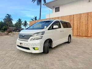 Toyota Vellfire 2010 White