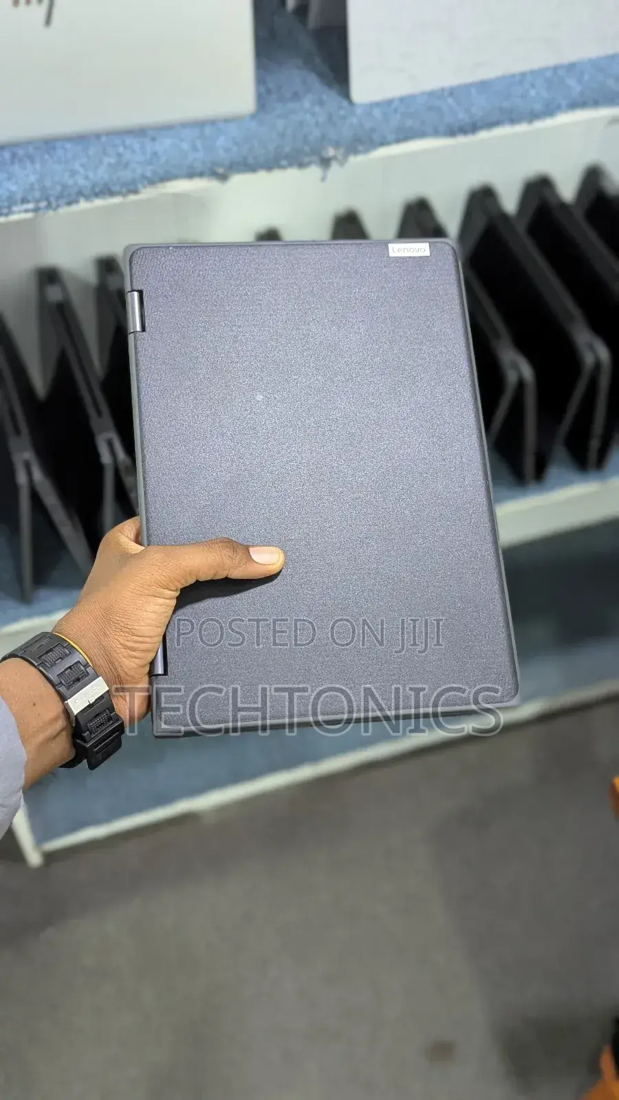 Laptop Lenovo 300e 4GB Intel SSD 160GB
