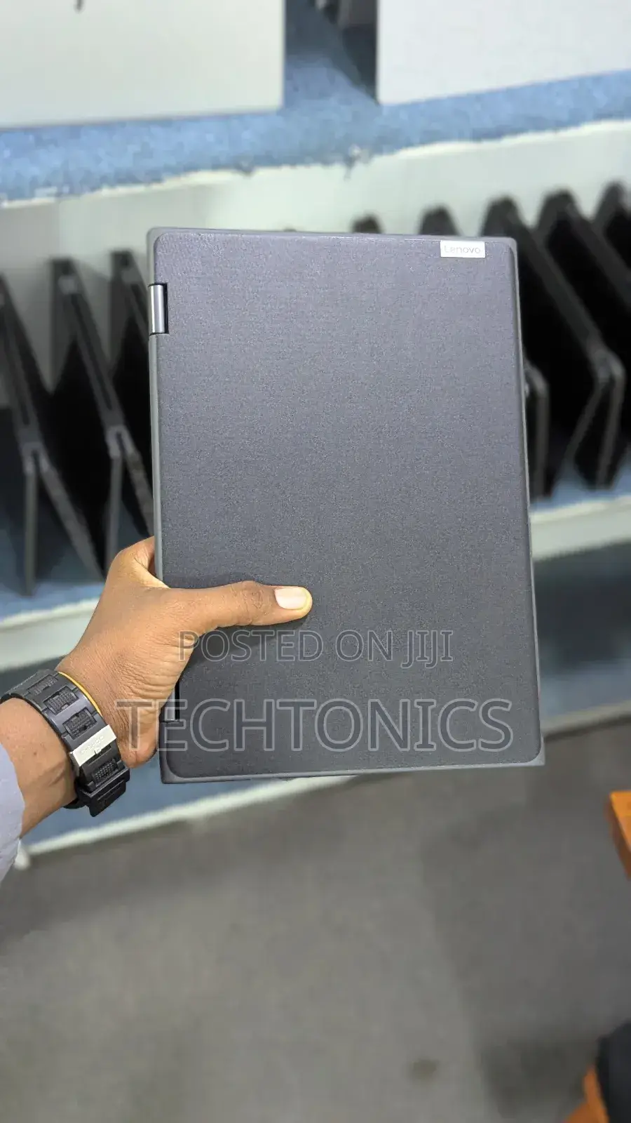 Laptop Lenovo 300e 4GB Intel SSD 160GB