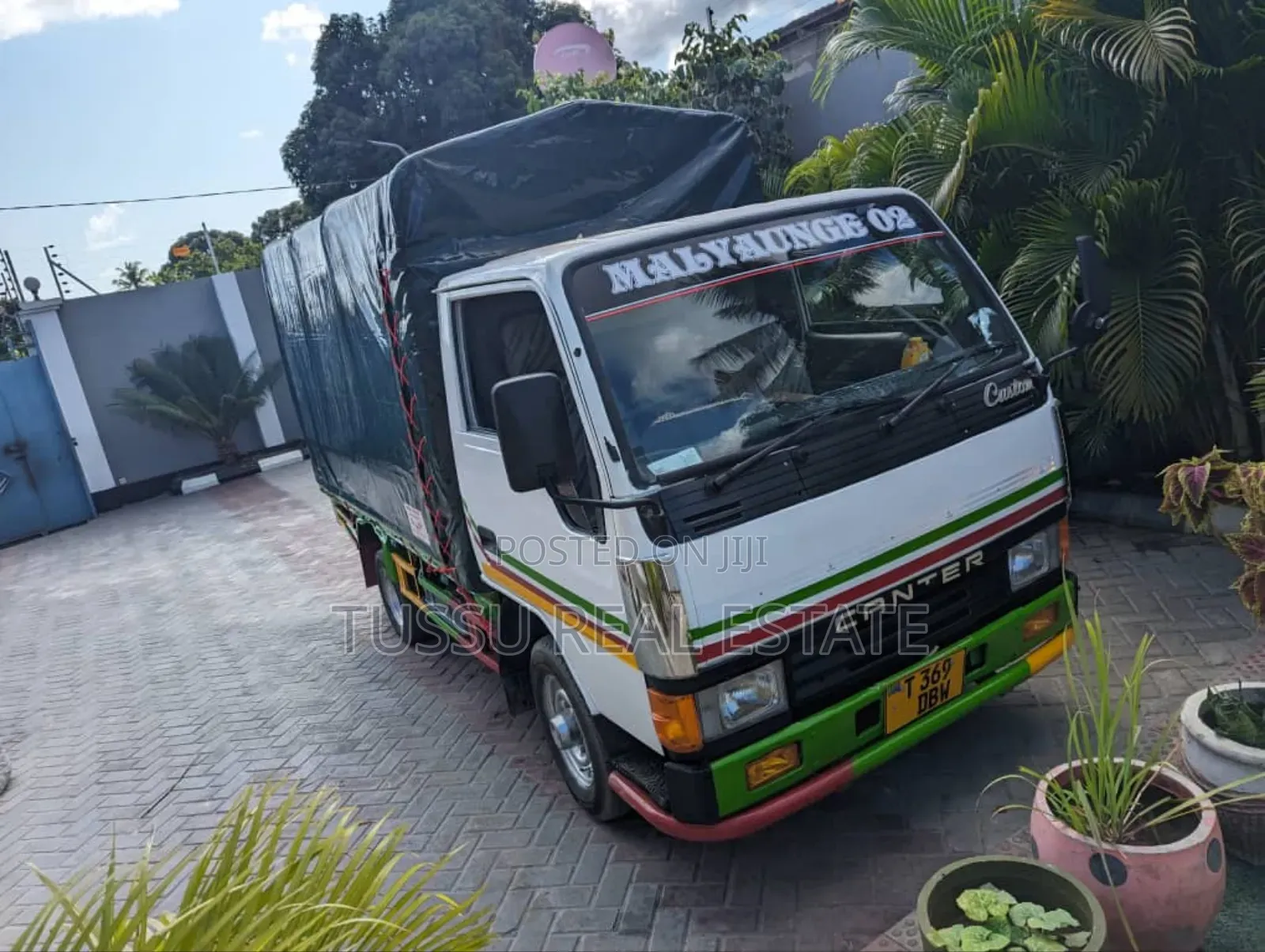 Mitsubishi Canter 1998 White