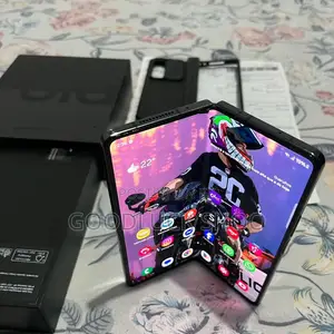 New Samsung Galaxy Z Fold4 256 GB
