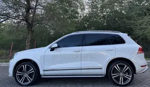 Volkswagen Touareg Hybrid 2012 White