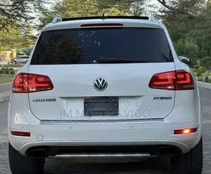 Volkswagen Touareg Hybrid 2012 White