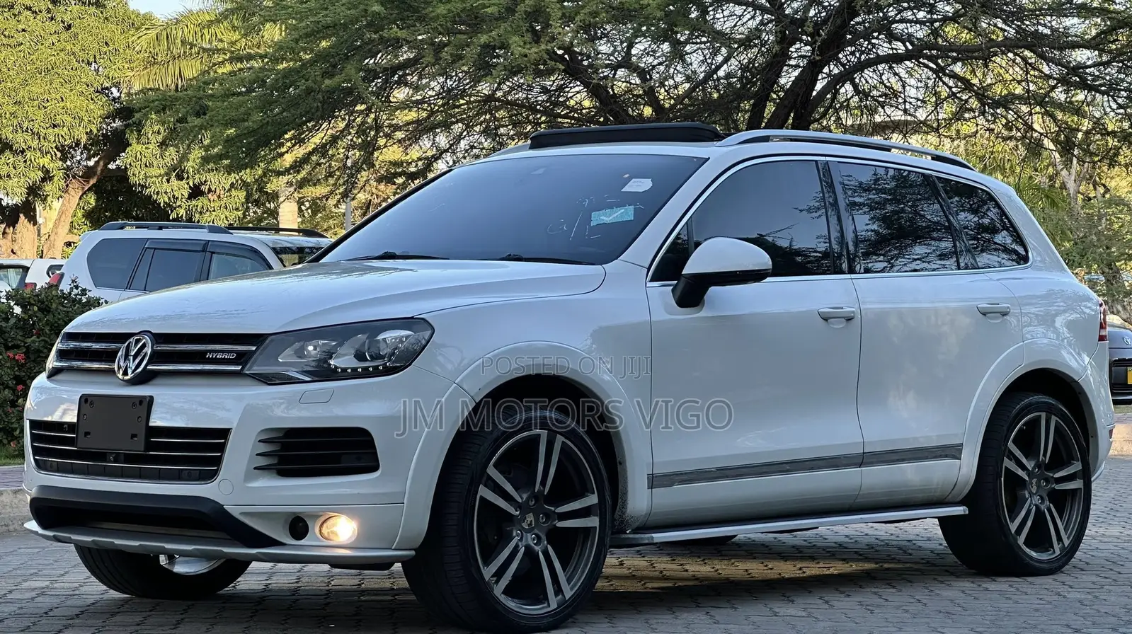 Volkswagen Touareg Hybrid 2012 White