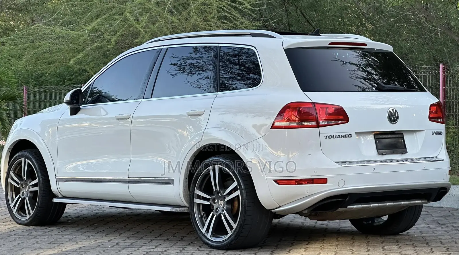 Volkswagen Touareg Hybrid 2012 White