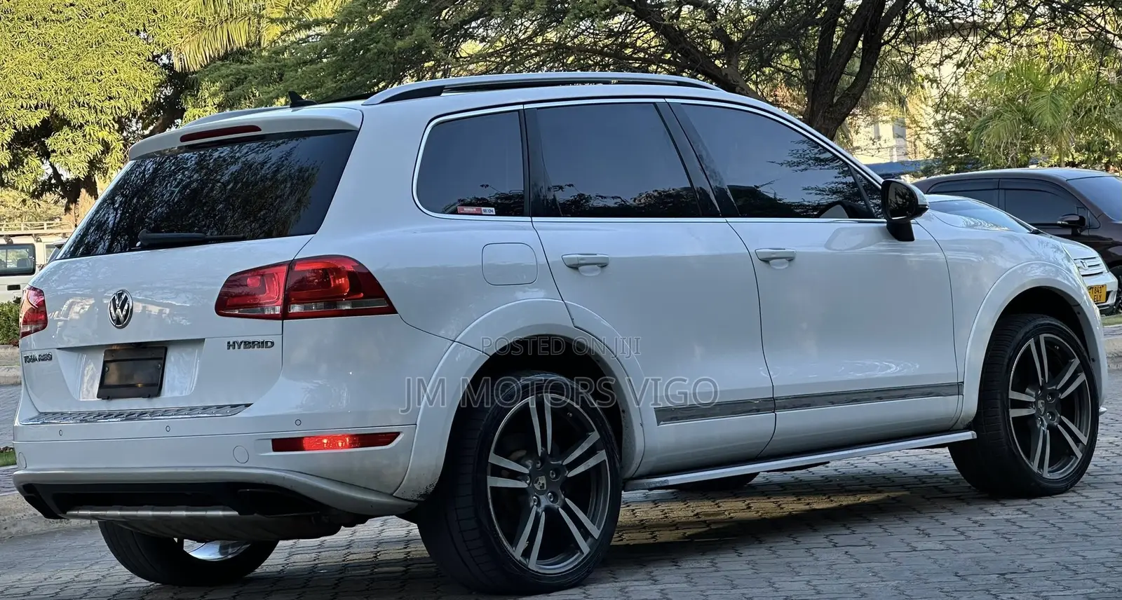 Volkswagen Touareg Hybrid 2012 White