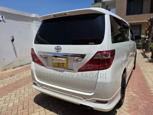 Toyota Alphard 2011 White