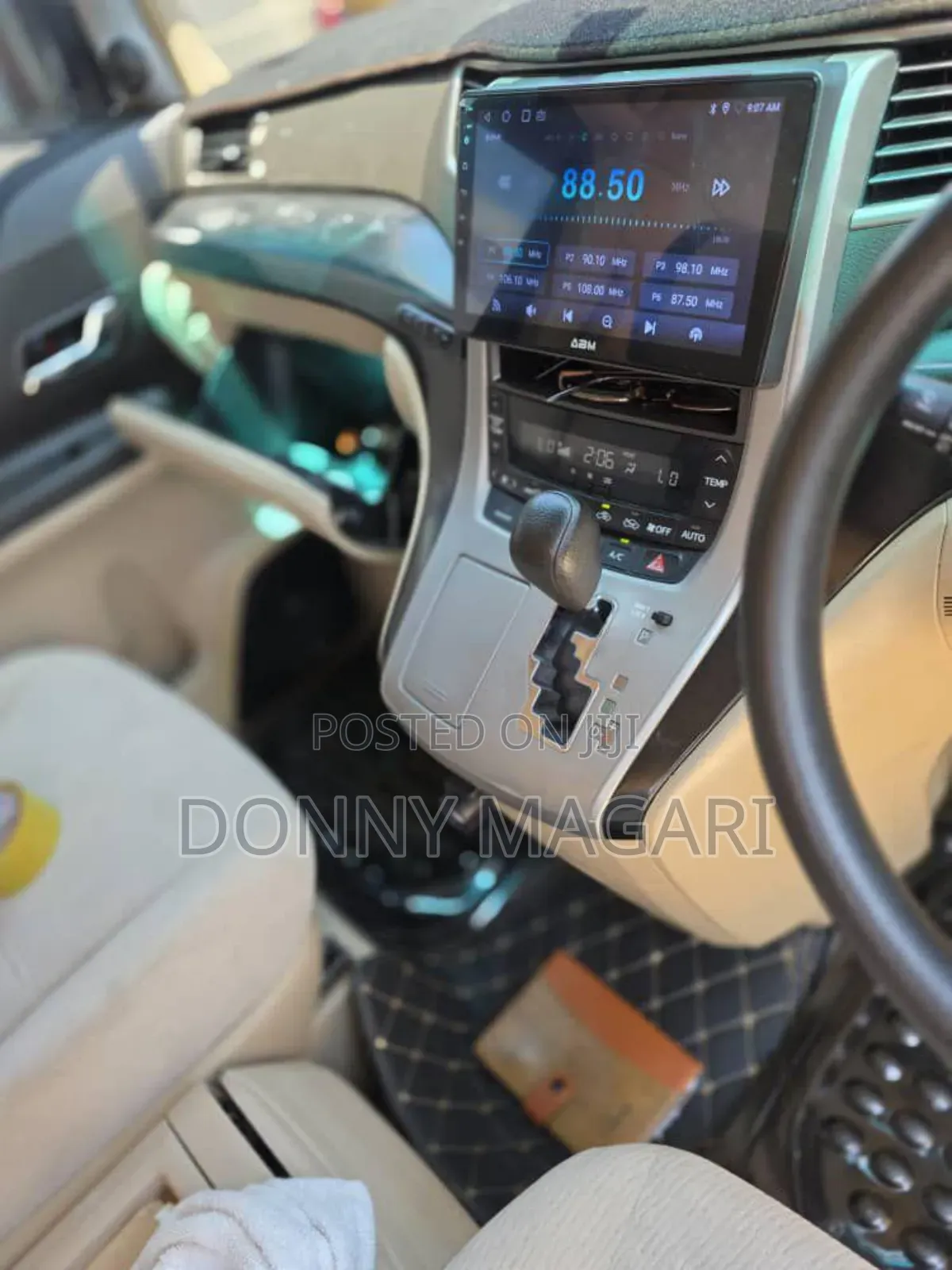 Toyota Alphard 2011 White
