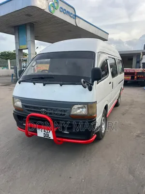 Toyota HiAce 2000 White
