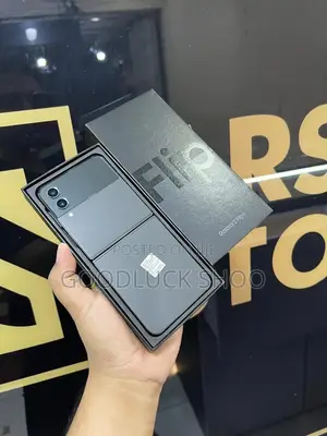New Samsung Galaxy Z Flip4 256 GB Black