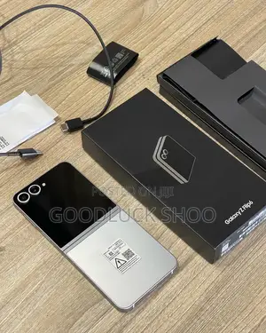 New Samsung Galaxy Z Flip6 256 GB White