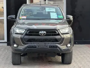 Toyota Hilux Revo Double Cab Deisel 2.4 RWD 2021 Gray