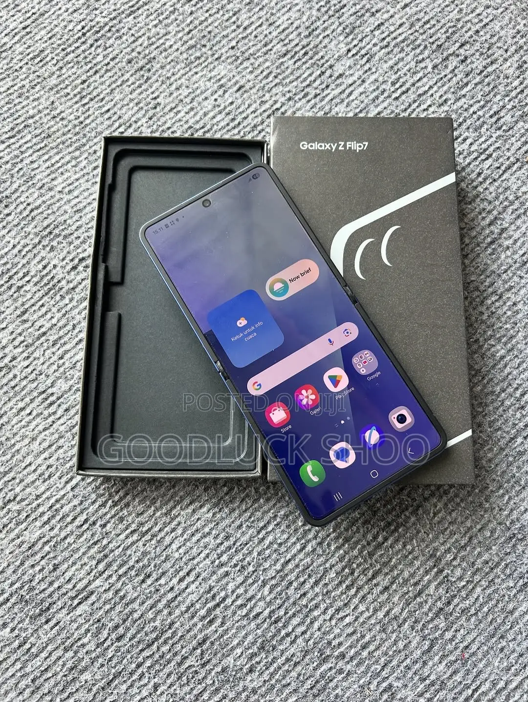New Samsung Galaxy Z Flip7 256 GB Blue