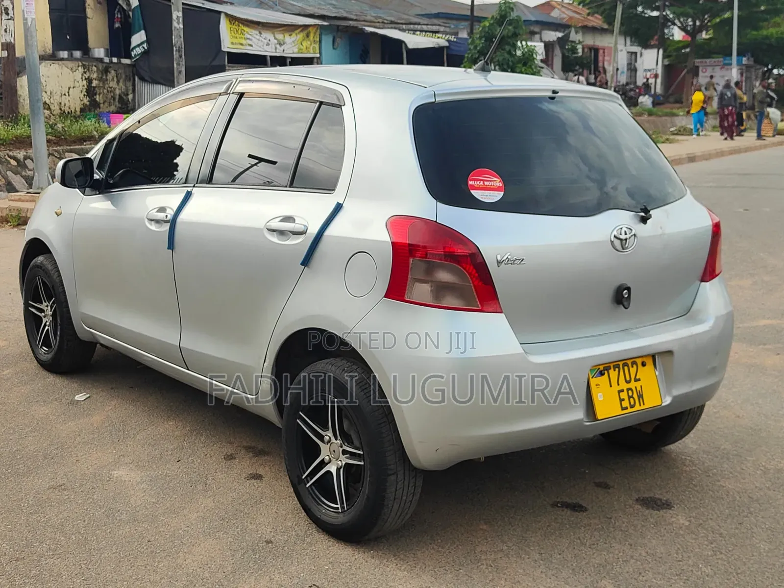 Toyota Vitz 2004 Silver